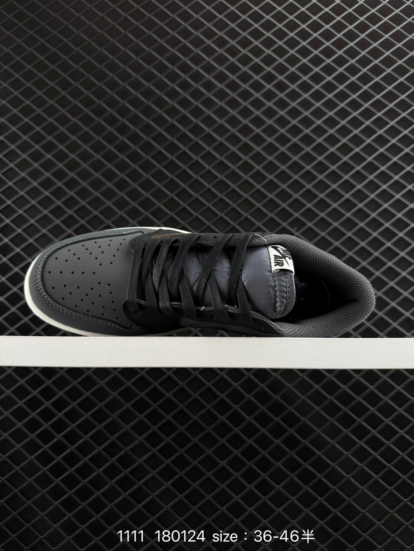 Travis Scott x Air Jordan 1 ” Reverse Mocha “